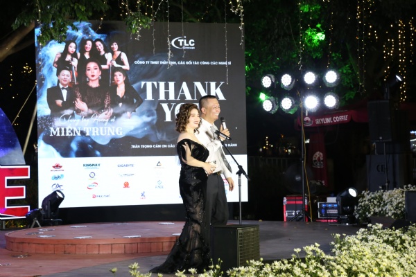 CHUNG TAY HƯỚNG VỀ MIỀN TRUNG